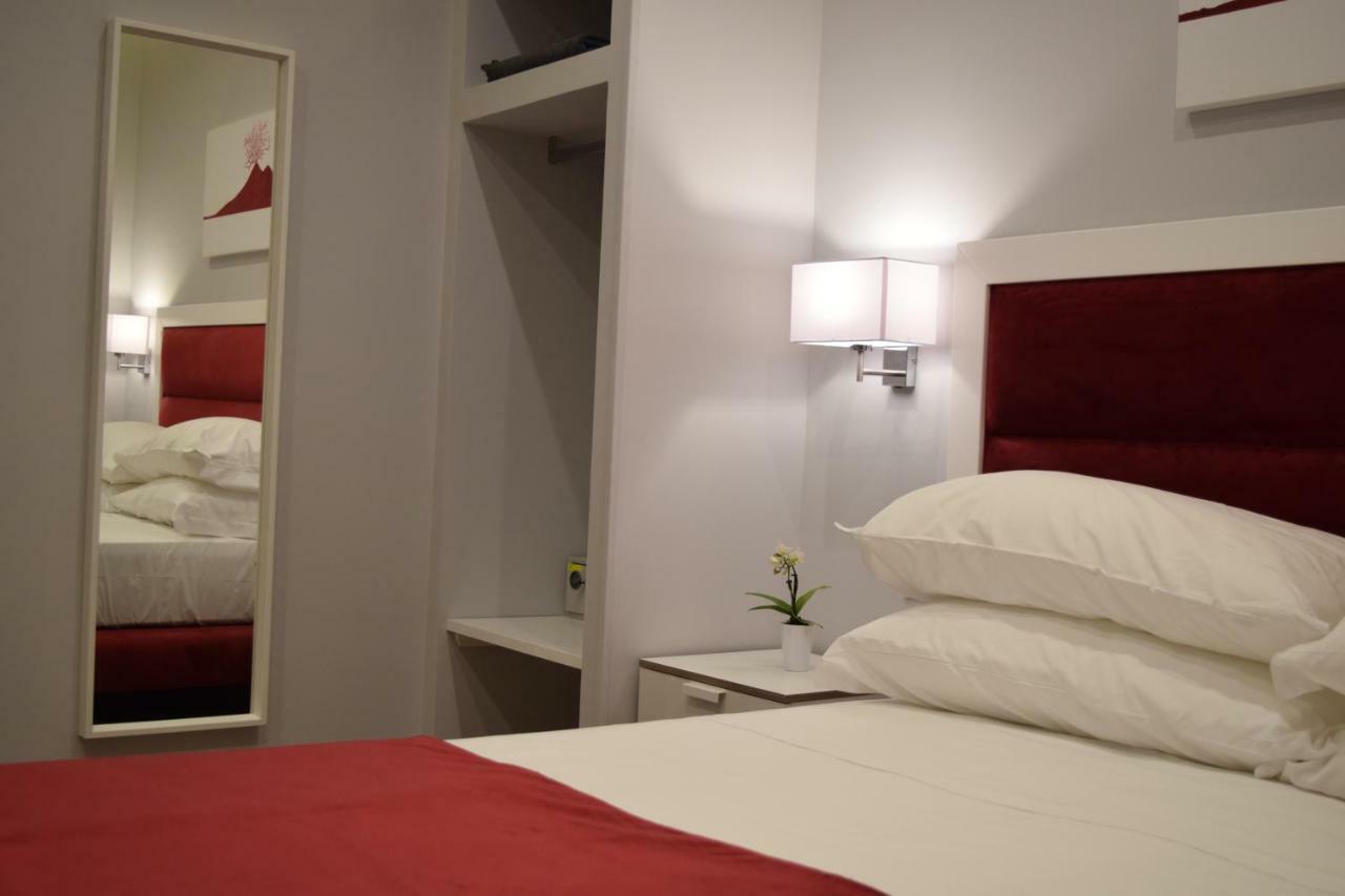 Gea Suite Неаполь Екстер'єр фото